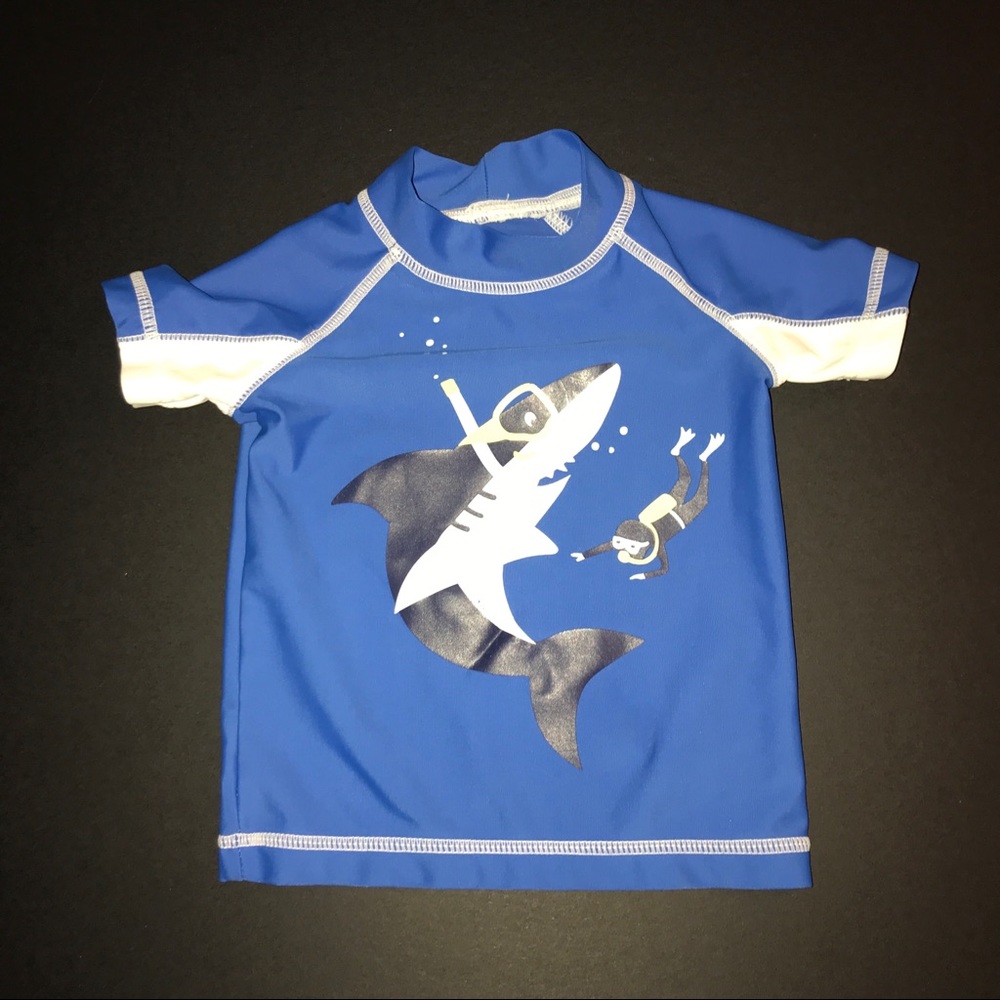 Carter’s Rash Guard w/Great White Shark‎ 3M